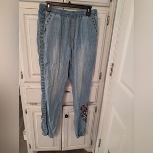 Double D Ranch Light Blue Embroidered Pants Large